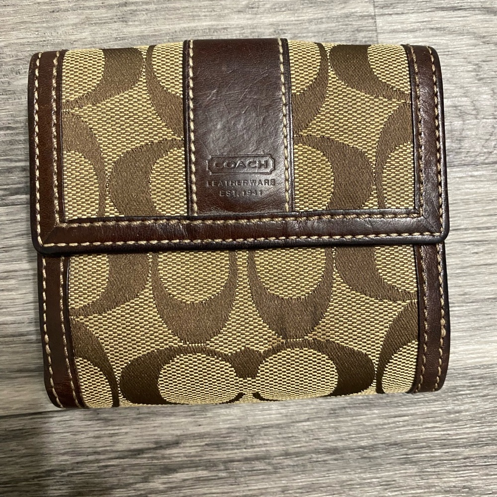 Vintage Coach Leatherware Trifold Wallet in Jacquard Fabric in Tan and Brown